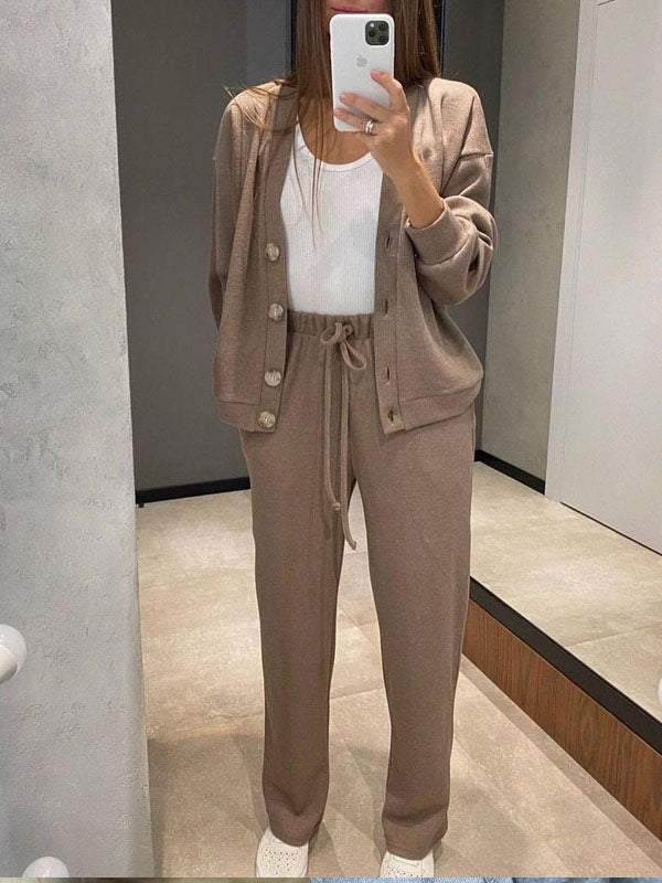 Heidi Fashion | Relaxed V-Neck Sweater and Pants Ensemble