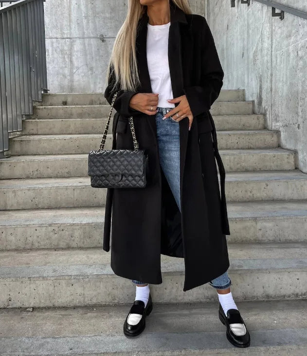 -Mode | Women's Long Wool Winter Coat with Notched Collar and Button Closure