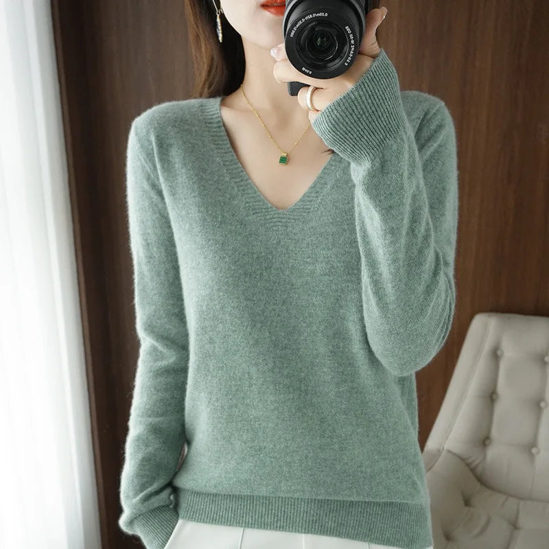 -Style | Cozy V-Neck Pullover Sweater