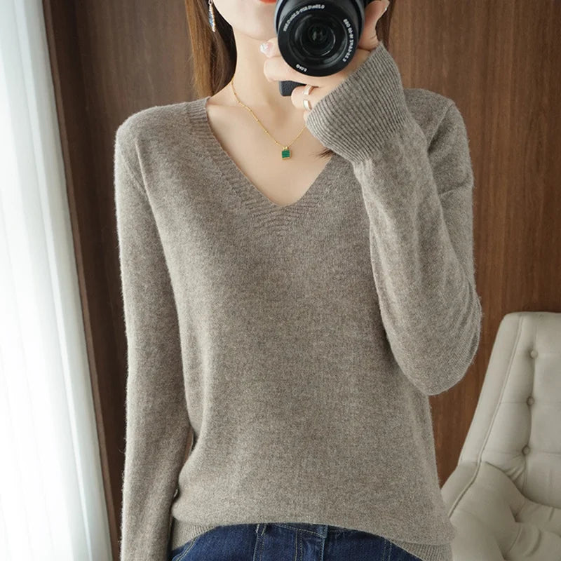 -Style | Cozy V-Neck Pullover Sweater