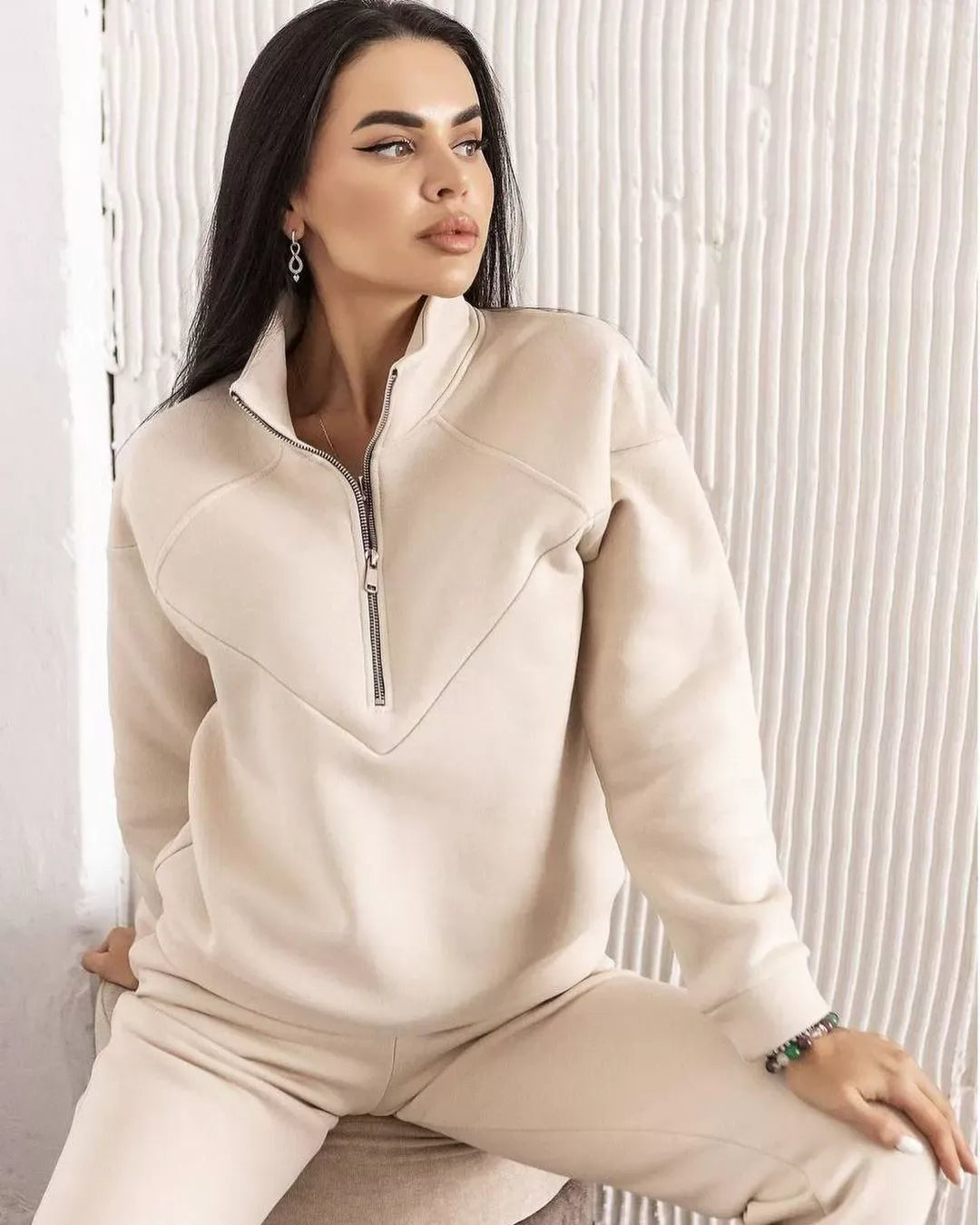 Heidi Fashion | Cozy Fleece Loungewear Set with Loose Fit Hoodie and Half-Zip Joggers