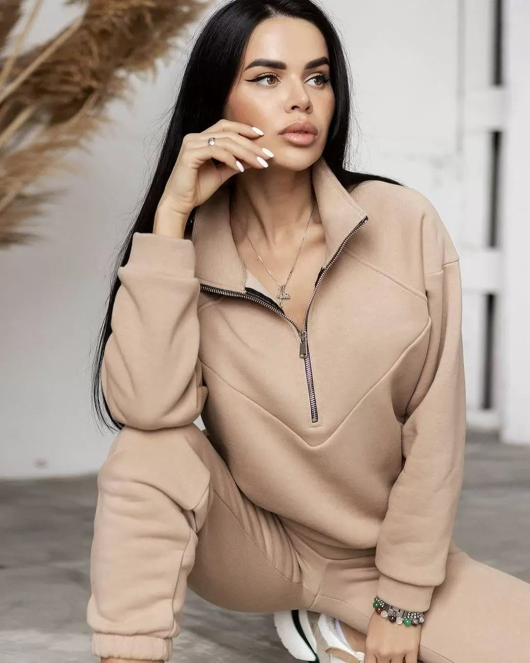 Heidi Fashion | Cozy Fleece Loungewear Set with Loose Fit Hoodie and Half-Zip Joggers