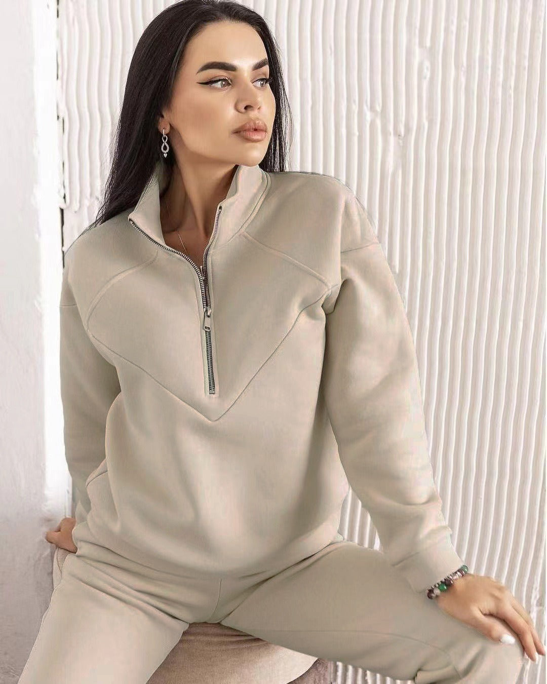 Heidi Fashion | Cozy Fleece Loungewear Set with Loose Fit Hoodie and Half-Zip Joggers