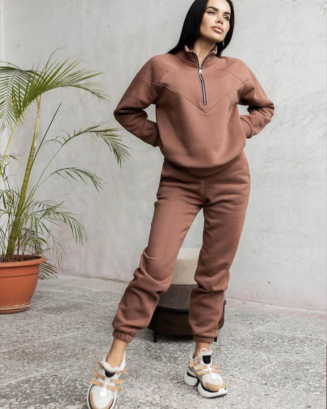 Heidi Fashion | Cozy Fleece Loungewear Set with Loose Fit Hoodie and Half-Zip Joggers
